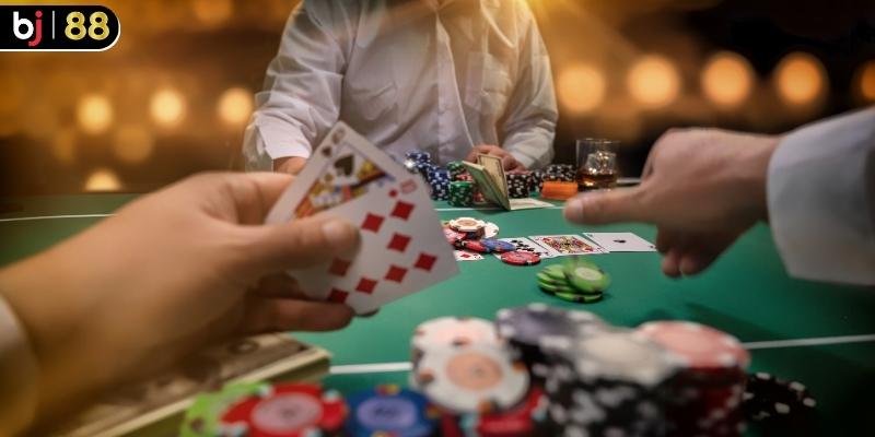 Những ưu điểm vượt trội của Poker BJ88